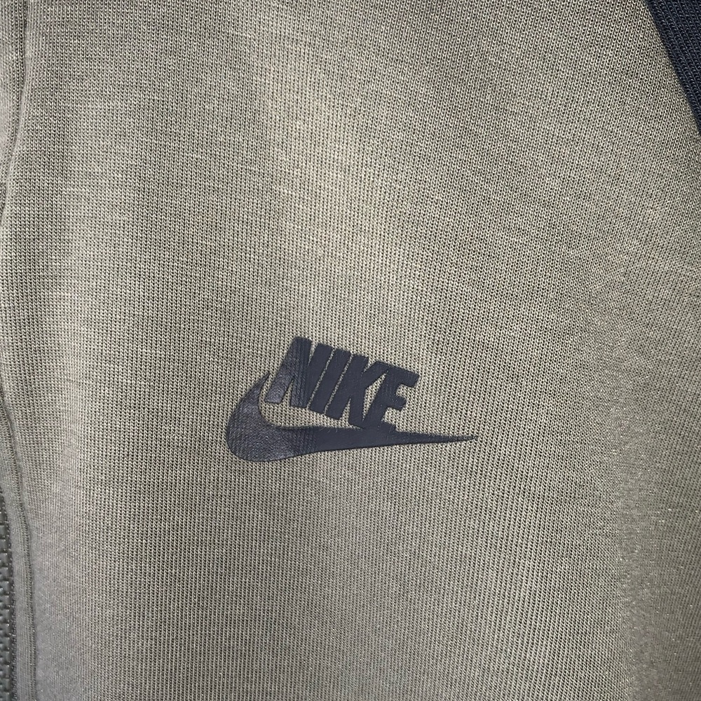 Nike black and olive green sweater